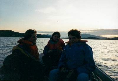 Norwegen, 1994. Fischen bei Mitternacht.